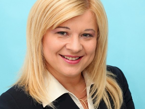 Renata Brunskole: Z zaupanjem naprej!
